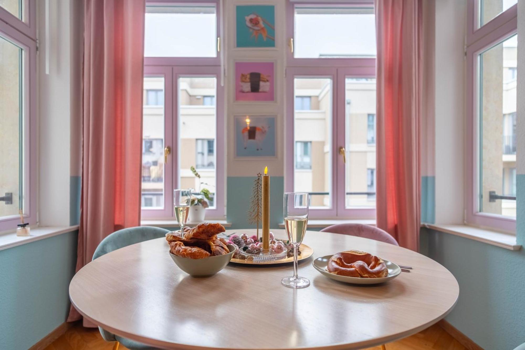 Colorful, Working Place, Netflix, Sight Seeing 라이프치히 외부 사진