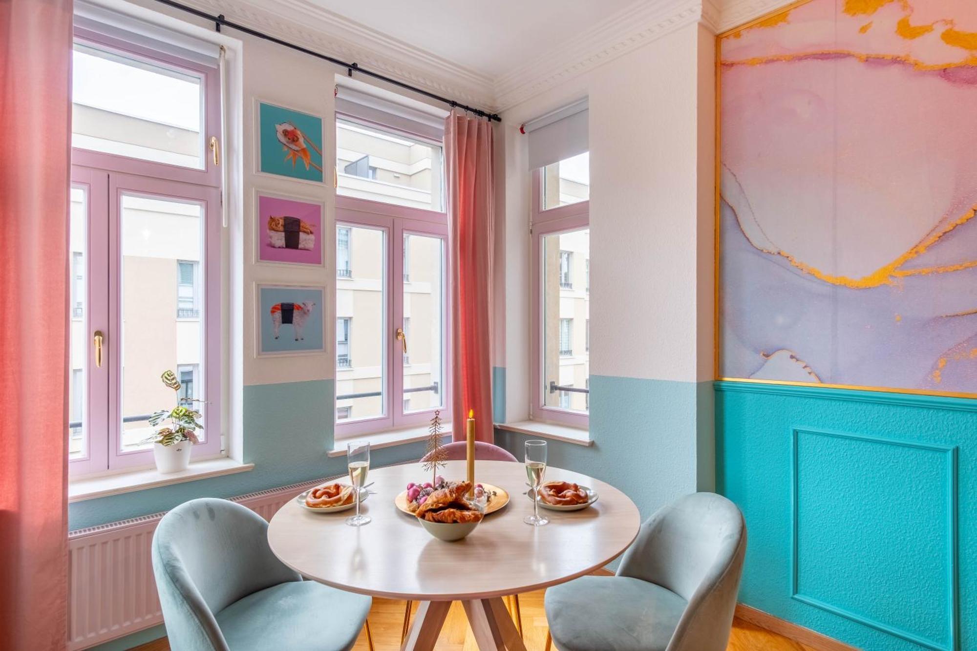 Colorful, Working Place, Netflix, Sight Seeing 라이프치히 외부 사진