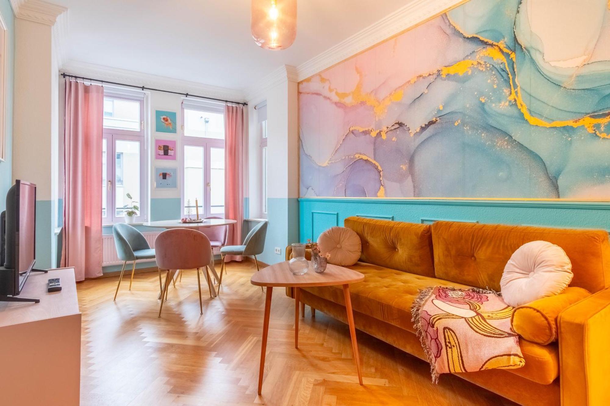 Colorful, Working Place, Netflix, Sight Seeing 라이프치히 외부 사진